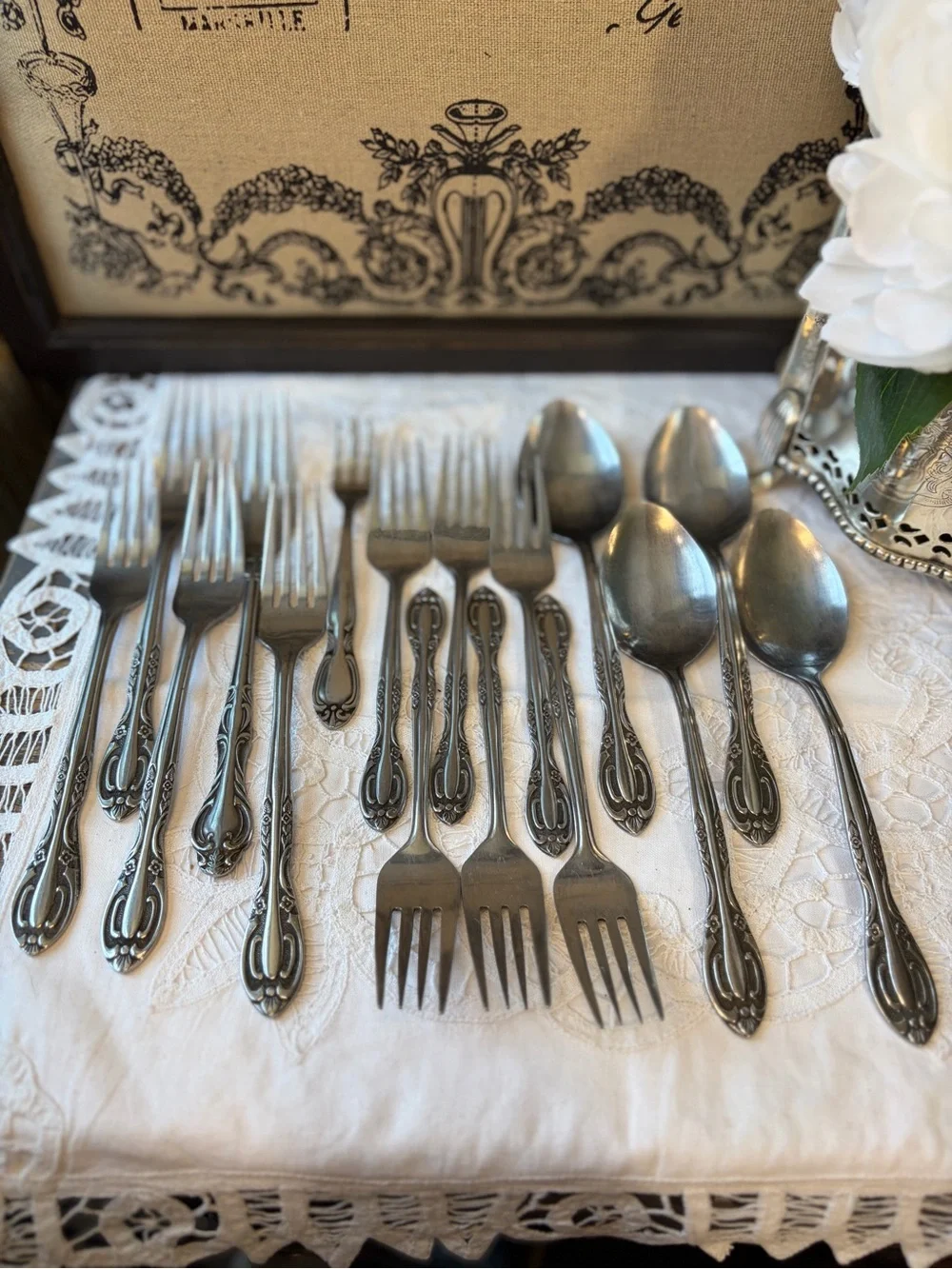 Vintage National Korea NST9 Stainless floral flatware 16 piece set